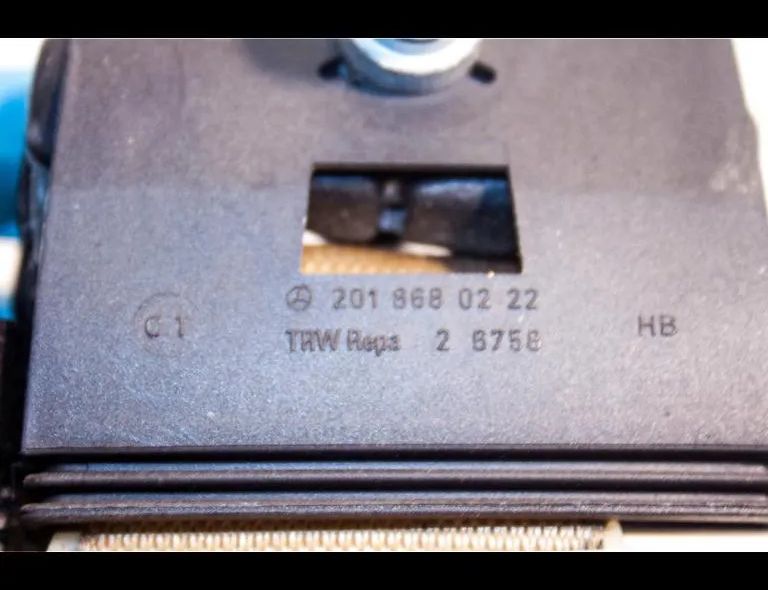 MERCEDES-BENZ R-Class W251 (2005-2017) Bagerste sikkerhedssele i midten 33058956,0405456928,a2518600485,2018680222 32872685