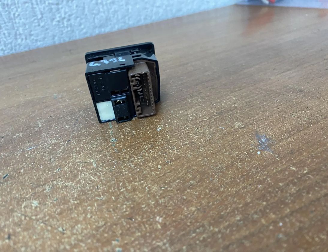 TOYOTA RAV4 4 generation (XA40) (2012-2018) Kontakt til spejljustering 769747,183575,#G792 25829281