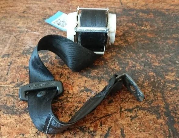 VOLKSWAGEN Passat B6 (2005-2010) Bagerste venstre sikkerhedssele 33059772B,3C9857805G 24849284