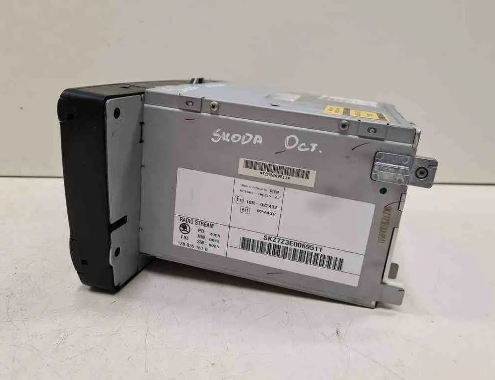 SKODA Octavia 2 generation (2004-2013) Musikafspiller med GPS 1Z0035161B 32720993