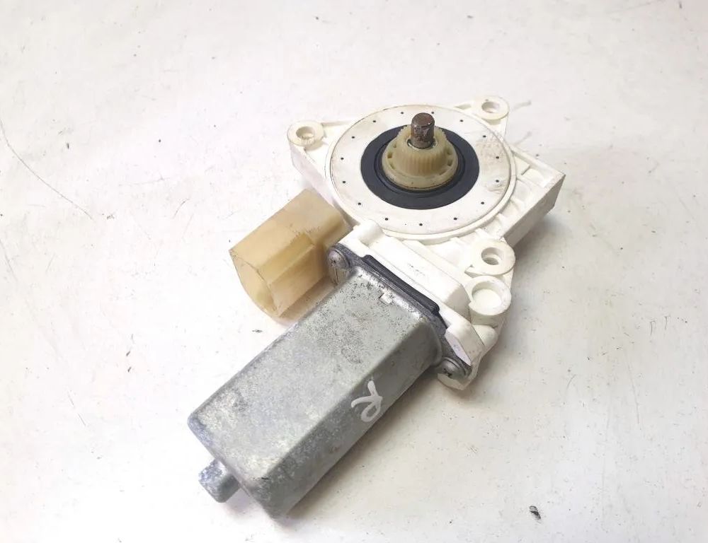 BMW 6 Series F06/F12/F13 (2010-2018) Forreste højre dør Vindueskontrolmotor 7304522 29773339