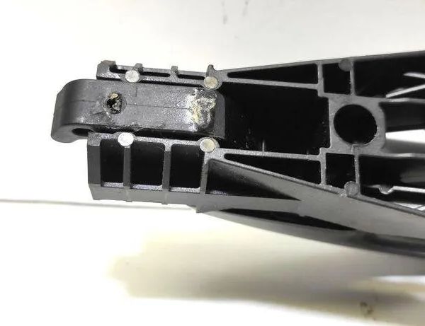 OPEL Astra J (2009-2020) Udvendigt håndtag til venstre bagdør 14096201 31386392