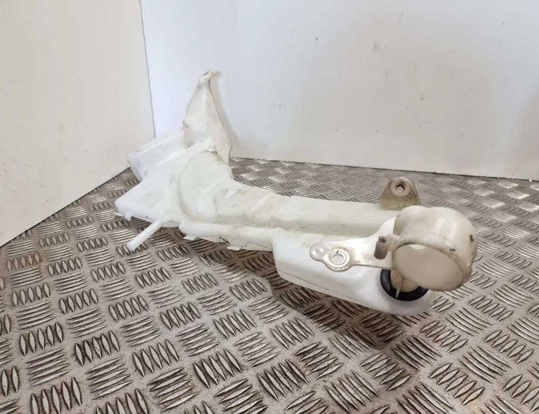 FORD C-Max 1 generation (2003-2010) Vinduesvaskertank 3M5113K163AC 21645170