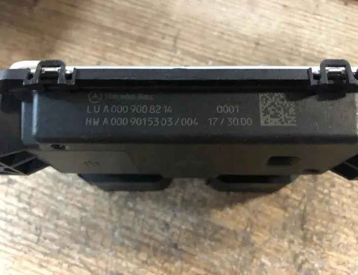 MERCEDES-BENZ A-Class W177 (2018-2024) Brændstofniveausensor A0009008214 27215357