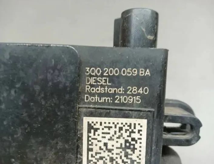 SKODA Superb 3 generation (2015-2023) Forreste venstre niveausensor 3Q0200059BA 27948910