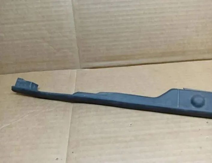 AUDI A4 allroad B9 (2016-2024) Vinge færdiggørelse 8W0820582 27951547