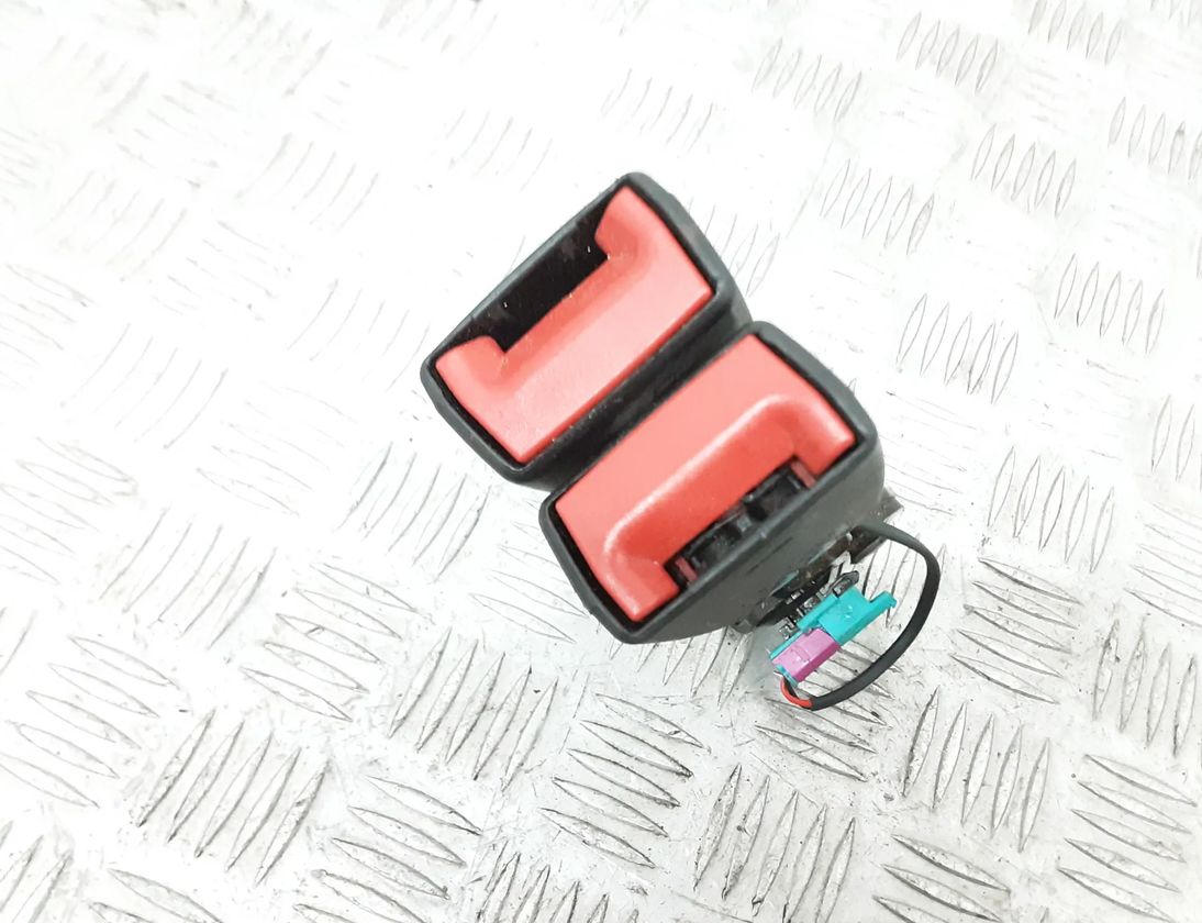 VOLVO XC60 1 generation (2008-2017) Midterste sædespænde bag 34130684 33056263