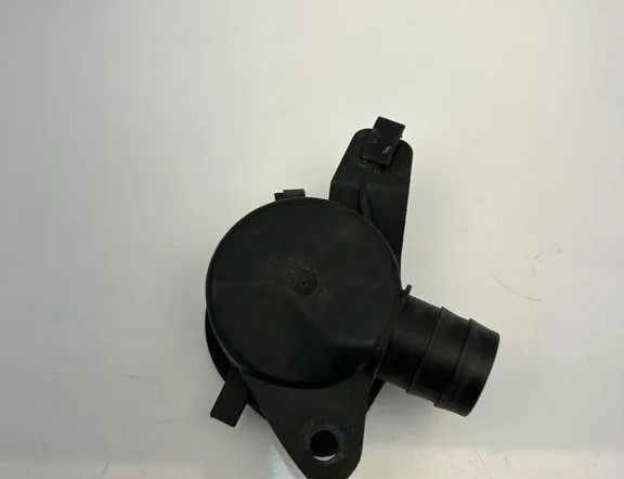 BMW 4 Series F32/F33/F36 (2013-2020) Vinduesvaskertank 010108,7241664 31522412