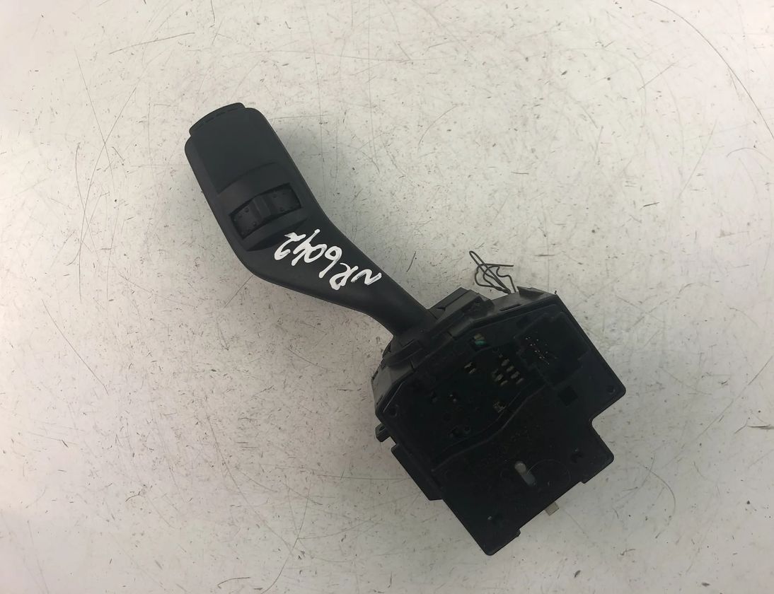 FORD Transit Connect 1 generation (2002-2024) Indikatorviskerarmkontakt 17D9402 15445848