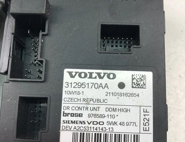 VOLVO C30 1 generation (2006-2013) Forreste højre dør Vindueskontrolmotor 979037-100 24944307