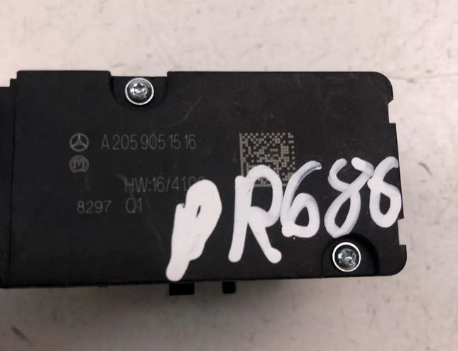 MERCEDES-BENZ C-Class W205/S205/C205 (2014-2023) Parkeringshjælpskontakt A2059051516 25965172