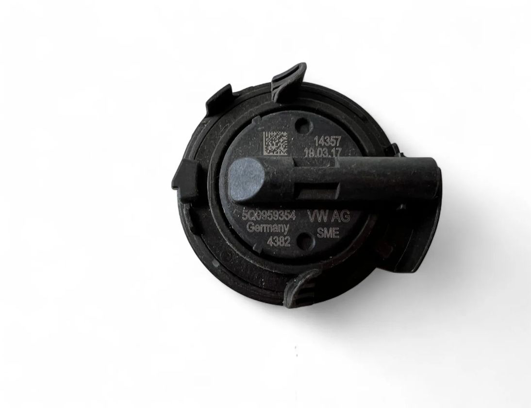 VOLKSWAGEN Golf 7 generation (2012-2024) Crash Impact Sensor 5Q0959354 32063722