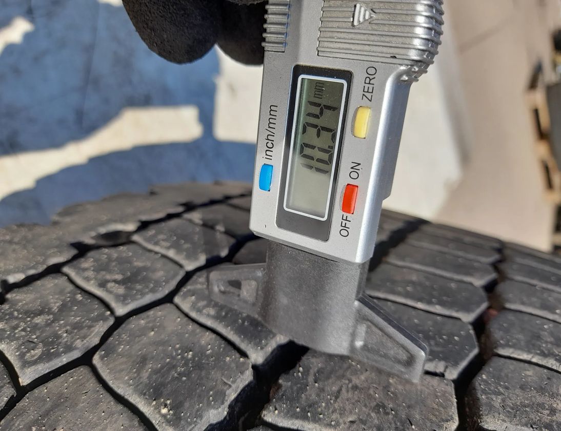 MERCEDES-BENZ ACTROS MP4 (2011-present) Z32 (1990-1995) Dæk 315/70R22.5*154/150L*,Bridgestone,2217,0919,10.34mm 29929367