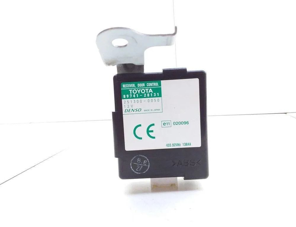 TOYOTA Previa 2 generation (2000-2006) Centrallås kontrolenhed 8974128131 20337905