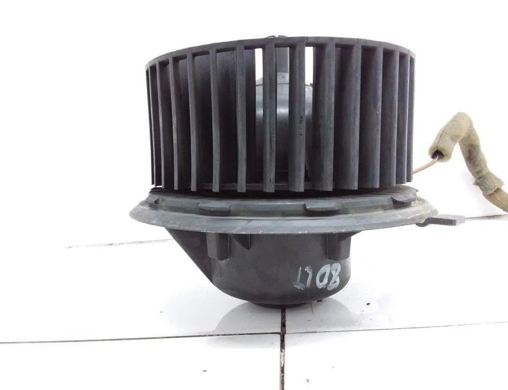 VOLKSWAGEN Vento 1 generation (1992-1998) Interiørvarmer 3136612084 20369357