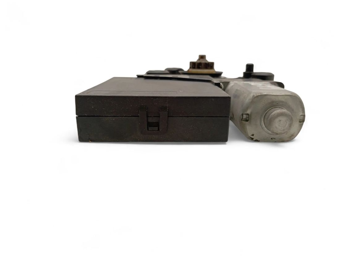 FORD Kuga 1 generation (2008-2013) Forreste venstre dør vinduesregulator motor 979037-100 31498165