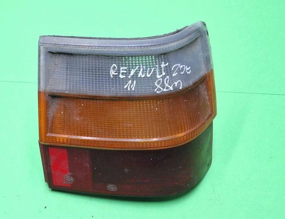 RENAULT 11 2 generation (1986-1989) Baglygte højre baglygte 31624996