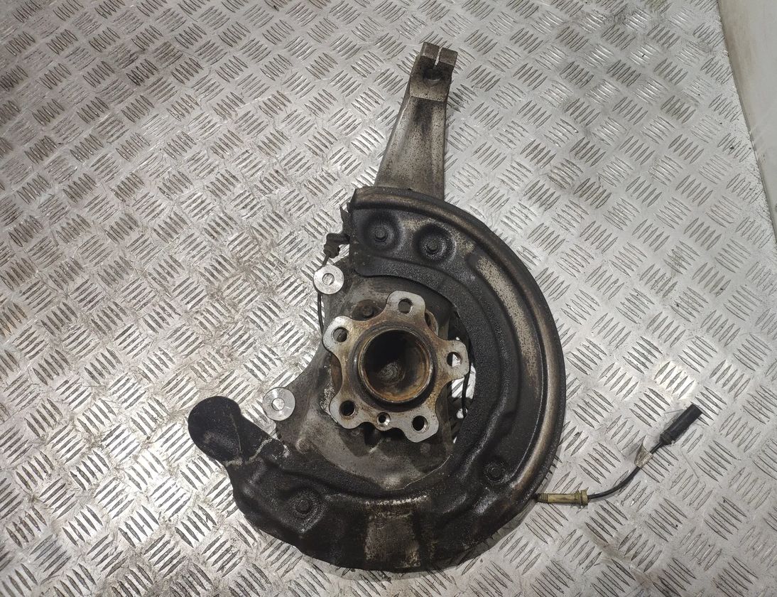 BMW 7 Series G11/G12 (2015-2023) Forreste højre hjulnav 6861798 12640114