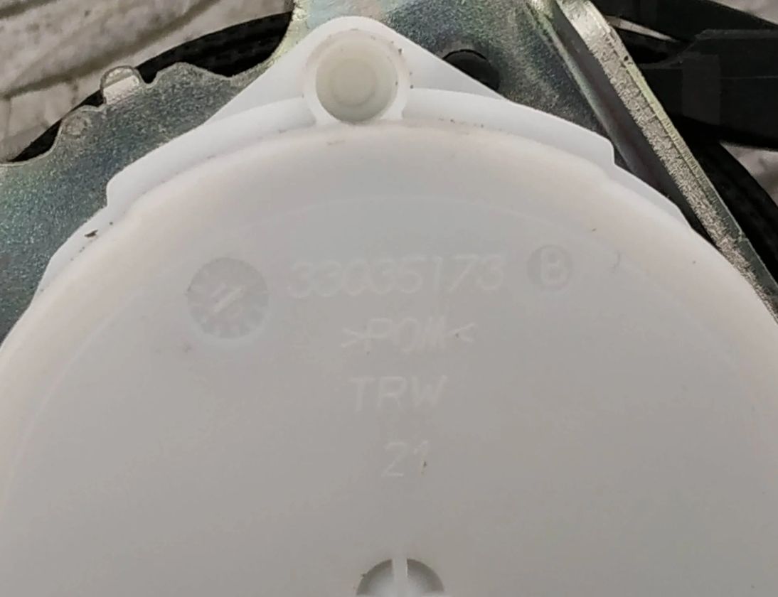 VOLKSWAGEN Passat B7 (2010-2015) Bagerste venstre sikkerhedssele 3C9857805J,33035173B,33059772E 17037128