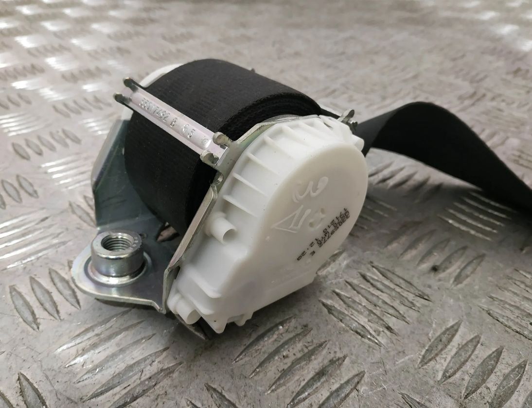 VOLKSWAGEN Passat B7 (2010-2015) Bagerste venstre sikkerhedssele 3C9857805J,33035173B,33059772E 17037128