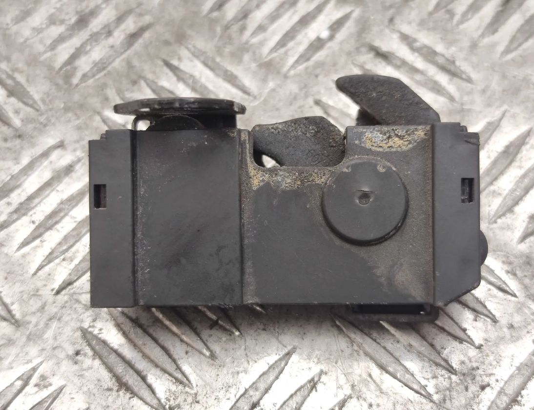 MERCEDES-BENZ C-Class W204/S204/C204 (2004-2015) Højre side hættelås A2048800260 17289653