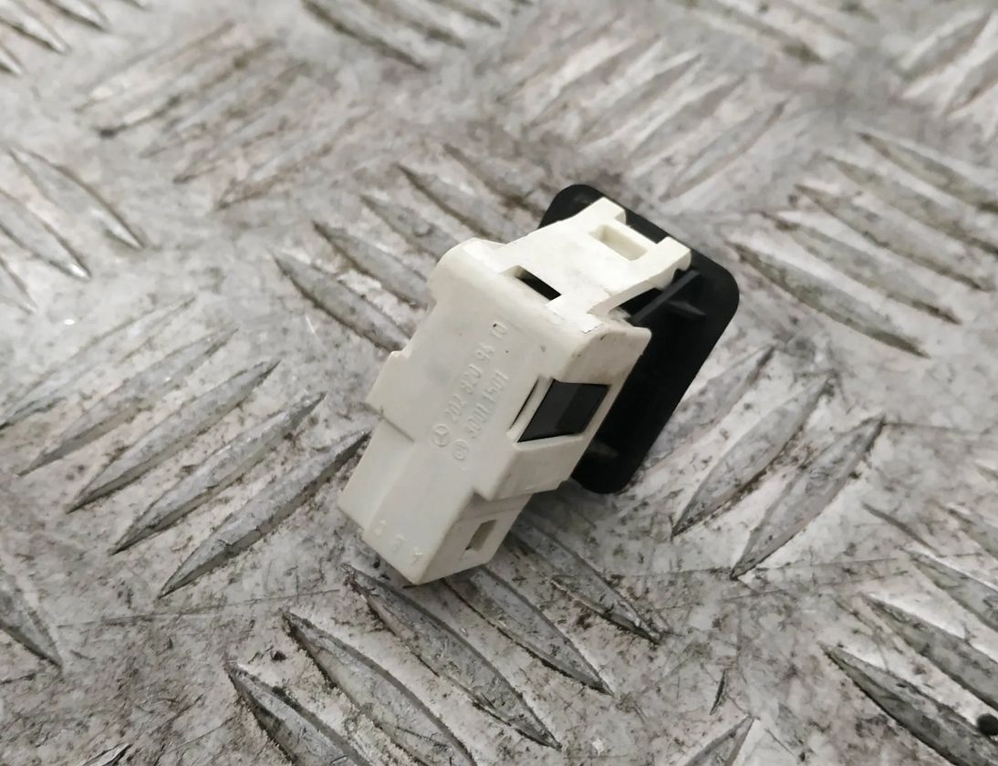 MERCEDES-BENZ CLS-Class C219 (2004-2010) Bildør åbne/lukke sensor 2028209410 18171180