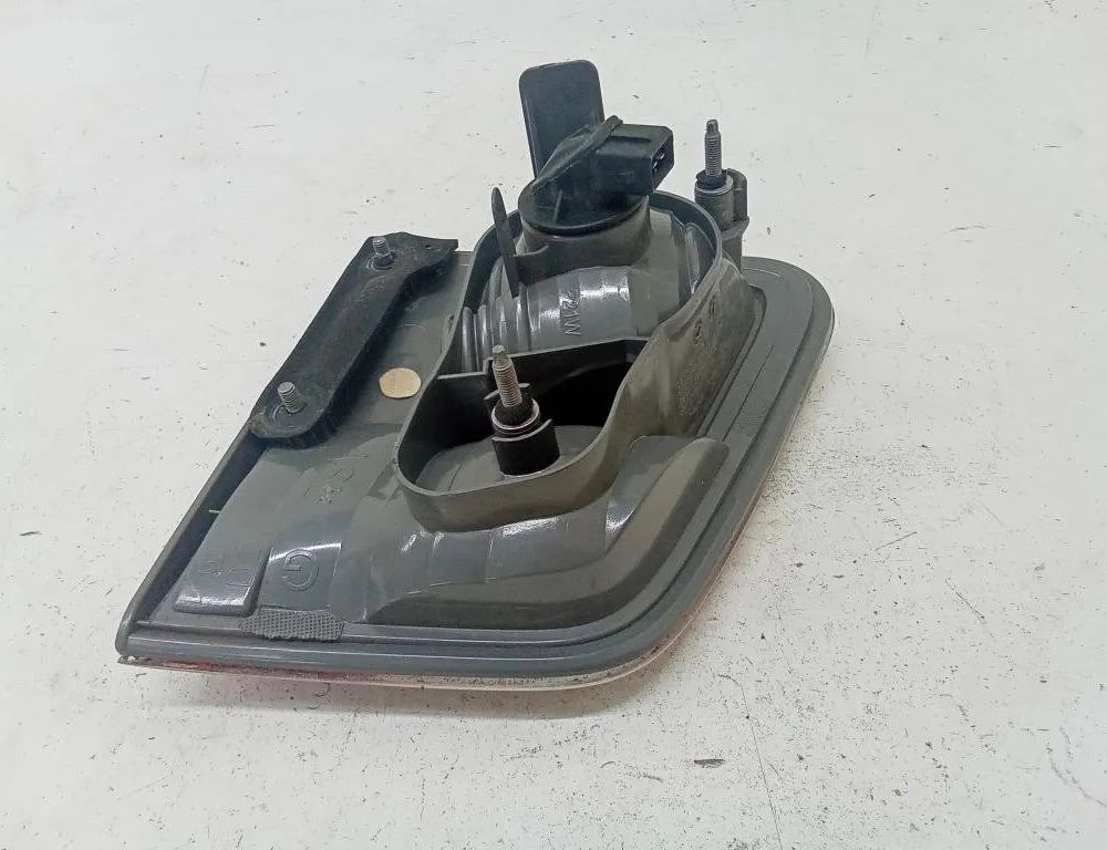 TOYOTA Avensis 3 generation (2009-2020) Venstre bagklap baglygte 8159005100 32143230