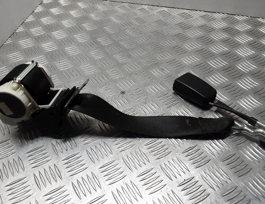 MERCEDES-BENZ S-Class W221 (2005-2013) Bagerste sikkerhedssele i midten A2218600585 28437468