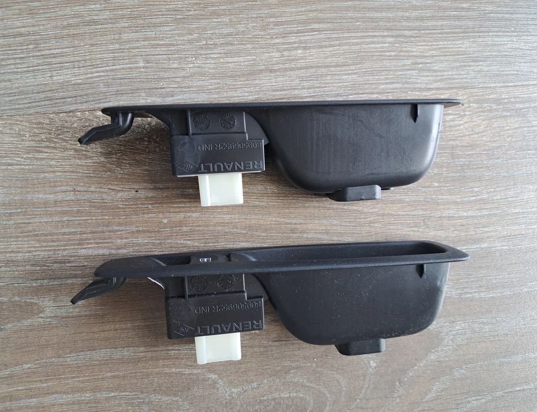 RENAULT Zoe 1 generation (2012-2023) Kontrolkontakter til venstre bagdørs rude 809506952r 30302590