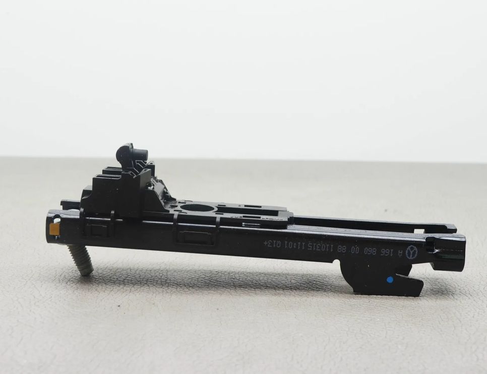 MERCEDES-BENZ GLE W166 (2015-2018) Forreste venstre sikkerhedssele højdejusterer A1668600088 10795029