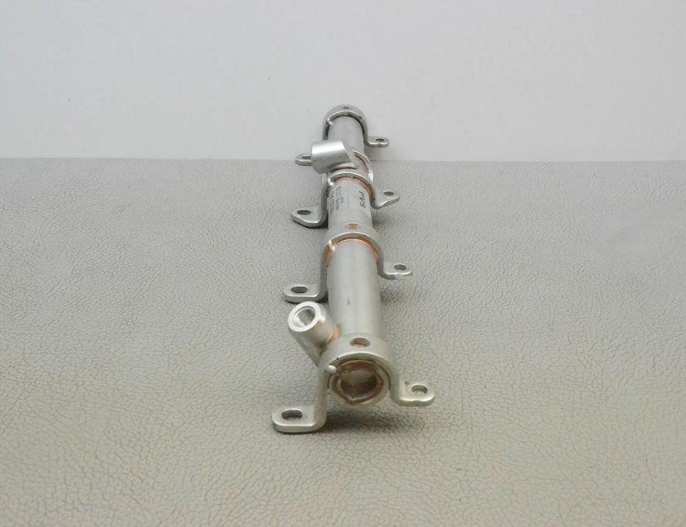 AUDI Q5 FY (2016-2024) Højre side brændstofskinne 06M133316L 22951983