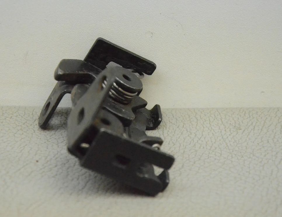 MERCEDES-BENZ GLK-Class X204 (2008-2015) Højre side hættelås A2048800260 22969137