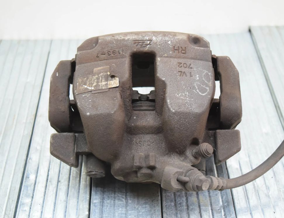 PEUGEOT 3008 2 generation (2017-2023) Forreste højre bremsekaliber 9830798780 30623637