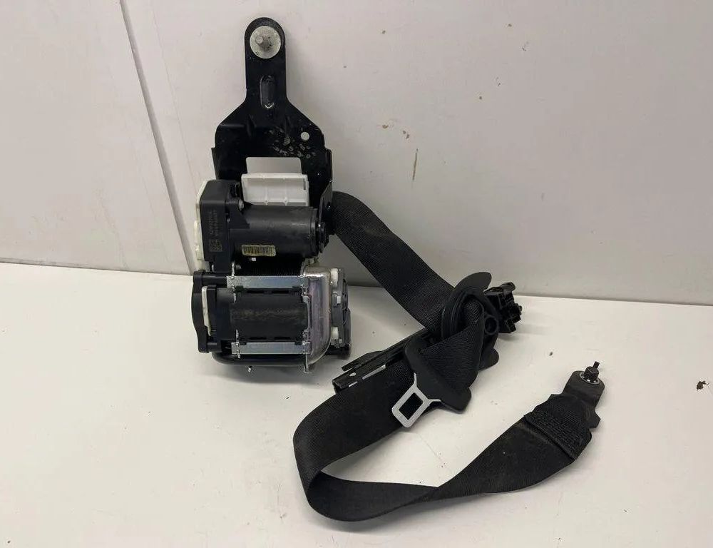 MERCEDES-BENZ C-Class W204/S204/C204 (2004-2015) Forreste højre sikkerhedssele 621933200E 31622372