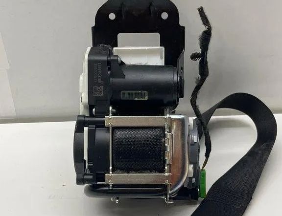 MERCEDES-BENZ C-Class W204/S204/C204 (2004-2015) Venstre forreste sikkerhedssele 621933200E 31623380