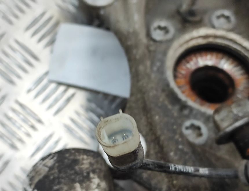 BMW 5 Series G30/G31 (2016-2023) Forreste venstre hjulnav 6861797 23550672