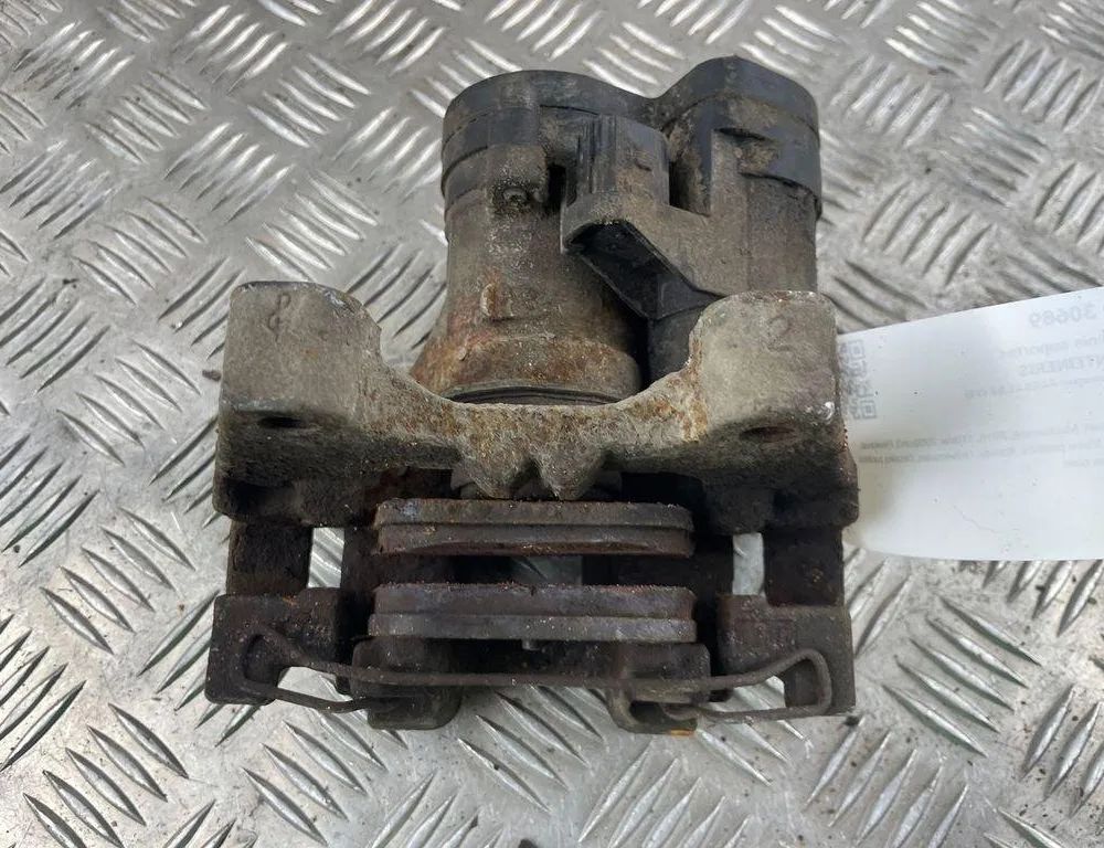 VOLKSWAGEN Passat B7 (2010-2015) Højre bagbremsekaliber 31589784