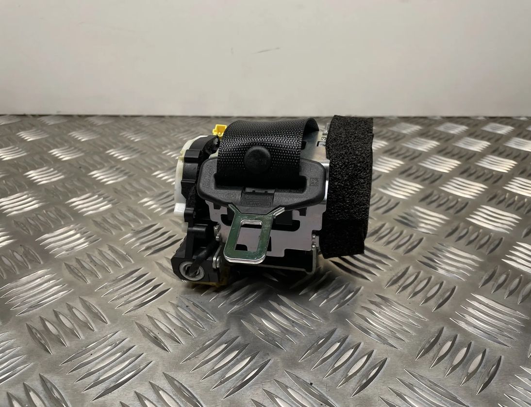 MERCEDES-BENZ C-Class W204/S204/C204 (2004-2015) Bagerste venstre sikkerhedssele A2048608185 26873553