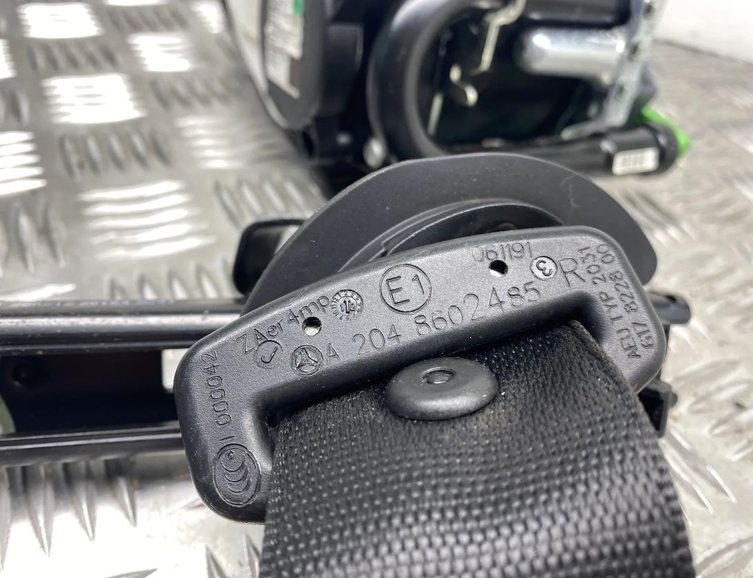 MERCEDES-BENZ C-Class W204/S204/C204 (2004-2015) Forreste højre sikkerhedssele a2048602485 27789228