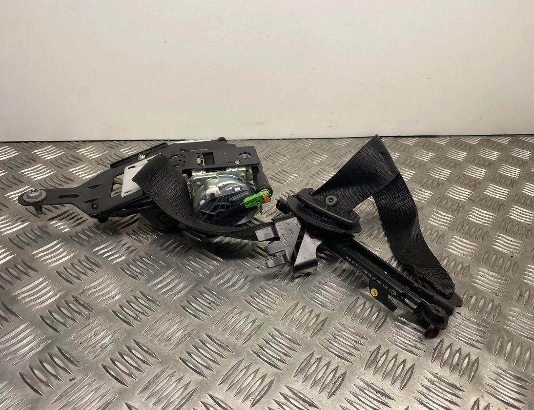 MERCEDES-BENZ C-Class W204/S204/C204 (2004-2015) Forreste højre sikkerhedssele a2048602485 27789228