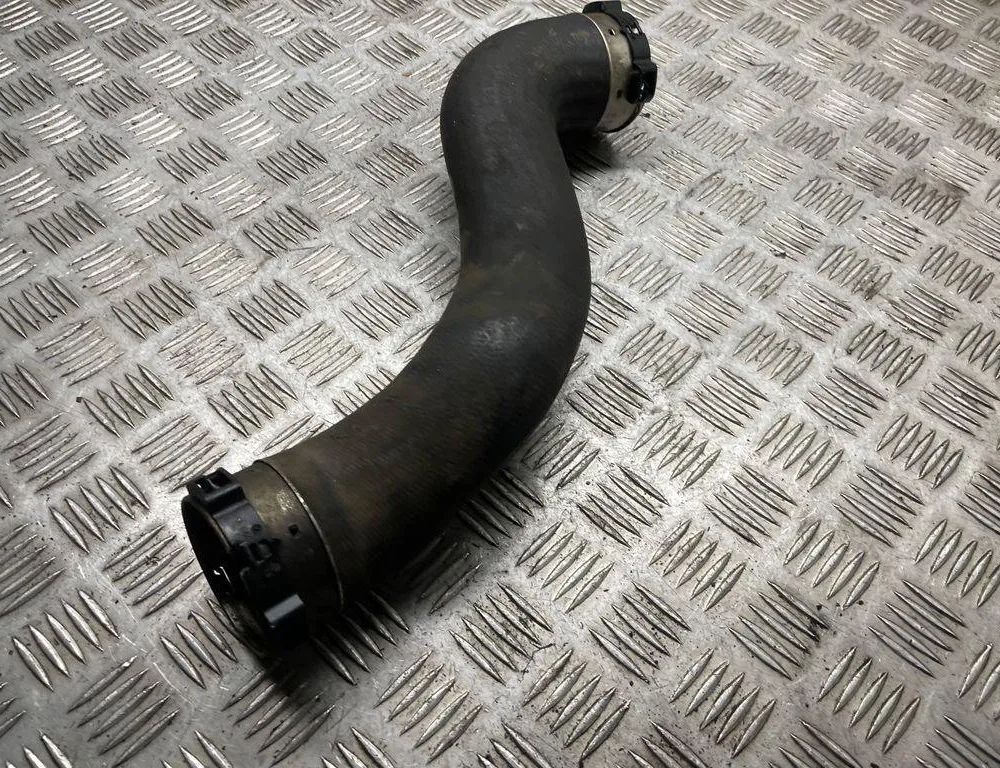 MERCEDES-BENZ C-Class W204/S204/C204 (2004-2015) Intercooler Slangerør A2045282182 30997217