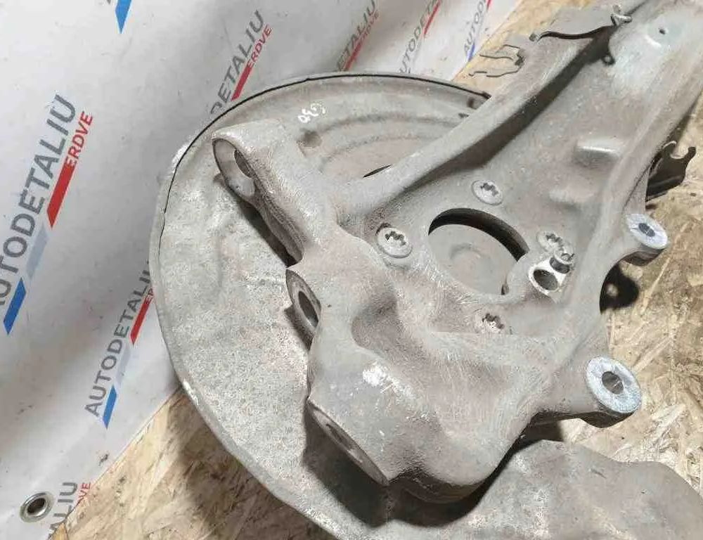 BMW 5 Series G30/G31 (2016-2023) Forreste højre hjulnav 6884382,6861798 32614904