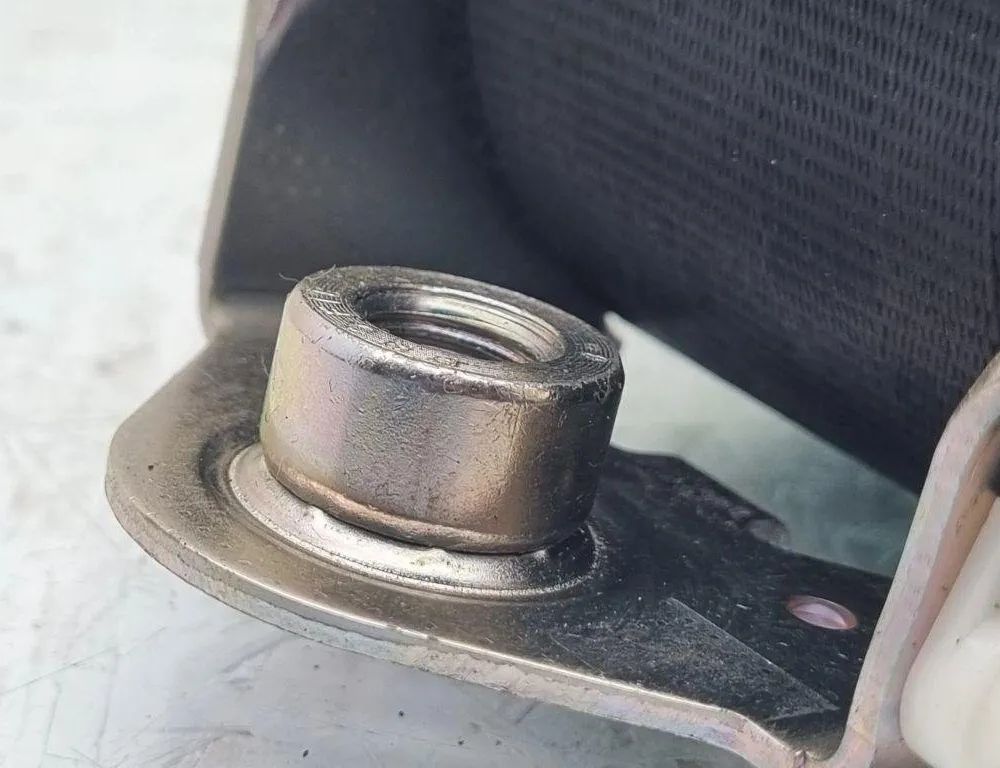 VOLKSWAGEN Passat B5 (1996-2005) Bagerste venstre sikkerhedssele 3C9857805G 31436827