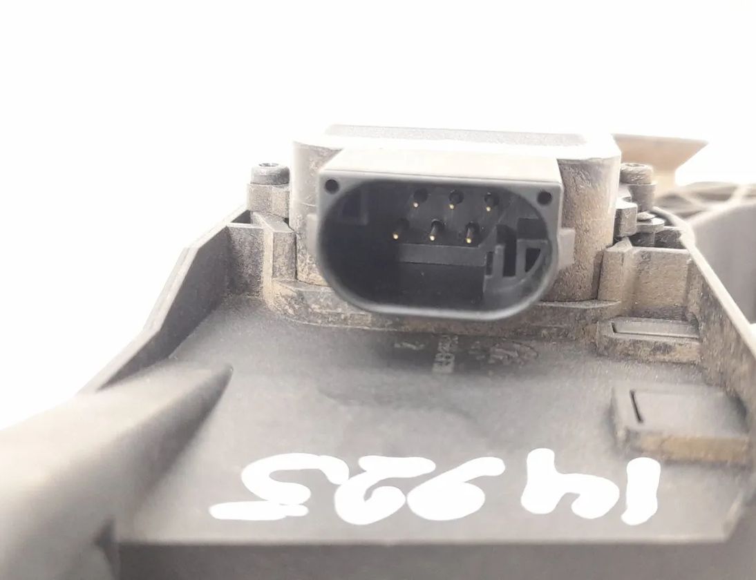 MERCEDES-BENZ R-Class W251 (2005-2017) Gaspedal 1643000104,1643000004,1643000082,A1643000104,A1643000004,A1643000082 28989555