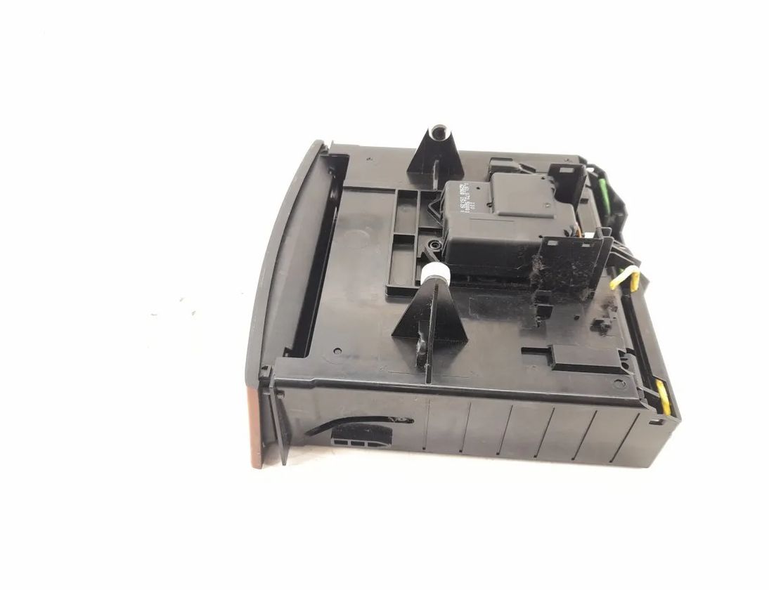 MERCEDES-BENZ E-Class W211/S211 (2002-2009) Hazard knap 211829579,A211829579,2116803152,A2116803152,2116800552,A2116800552 30356777