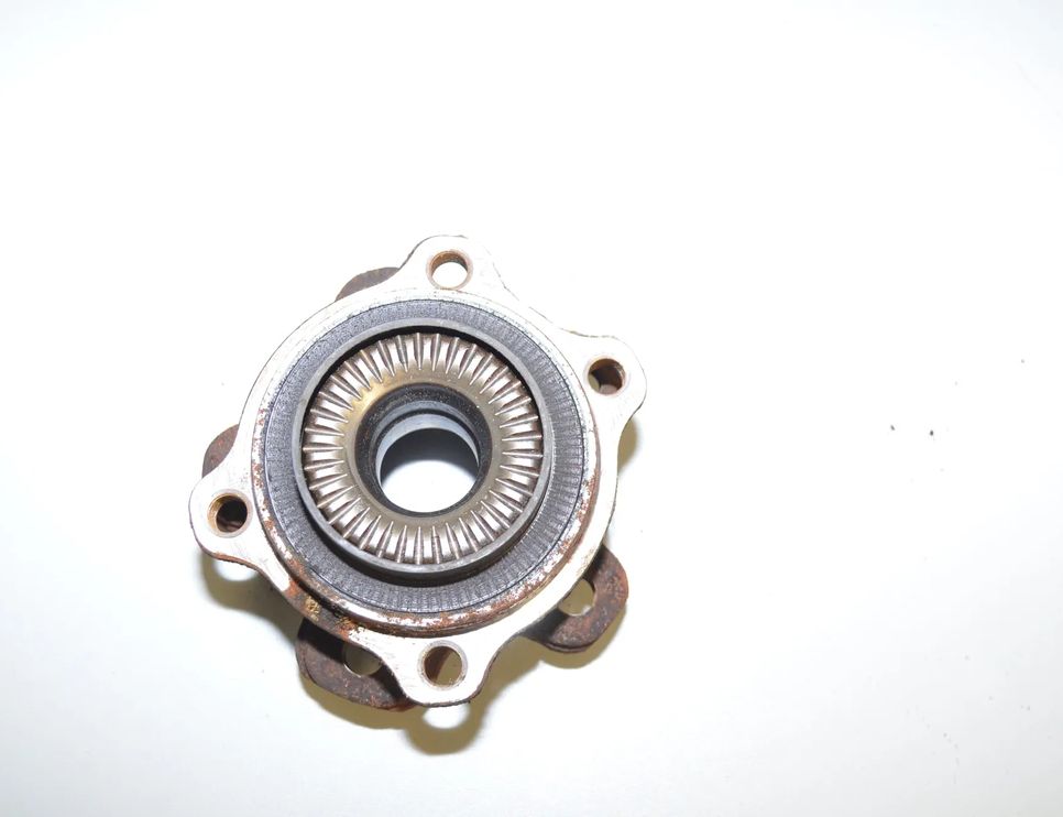 BMW 7 Series G11/G12 (2015-2023) Højre baghjulsleje 33406899175,31202408656,2408656,31206871193,6871193,31206866316,6866316,33406899174,6899174,33408834930,8834930,31208838134,8838134,6899175 29922645