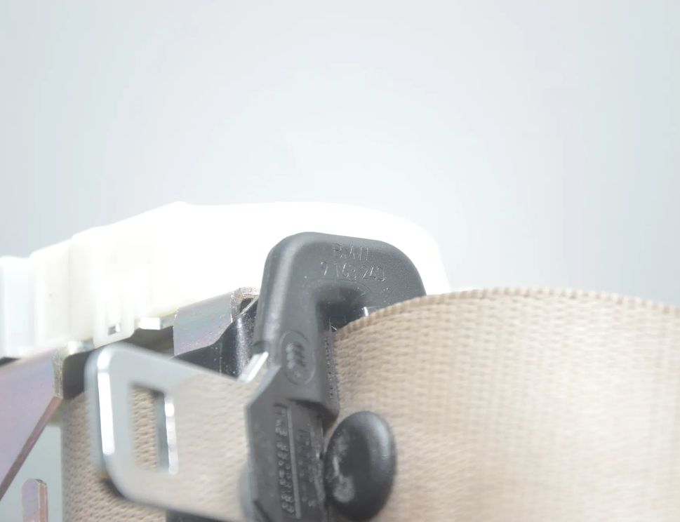 BMW 5 Series F10/F11 (2009-2017) Bagerste venstre sikkerhedssele 9163240 3341187