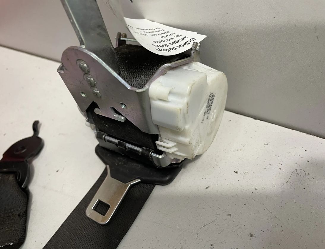 BMW 5 Series F10/F11 (2009-2017) Højre bagerste sikkerhedssele 9163237 13138520