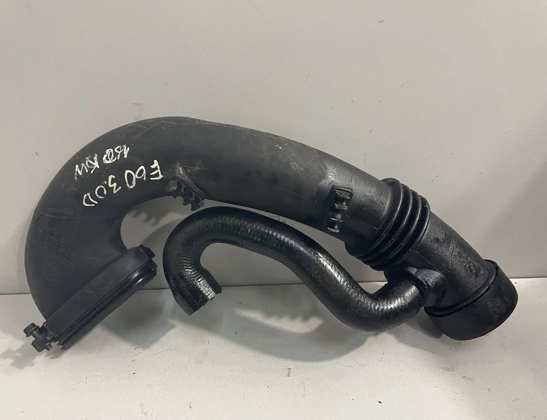 BMW 5 Series E60/E61 (2003-2010) Lufttilførselsslangerør 7786013 13800754