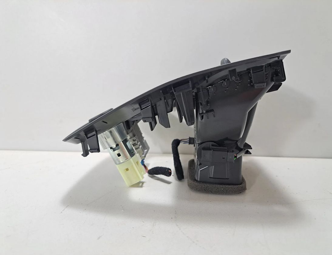 BMW 3 Series G20/G21/G28 (2018-2024) Luftventiler i midterkonsollen 8711938,6806814,5A84160 14665504